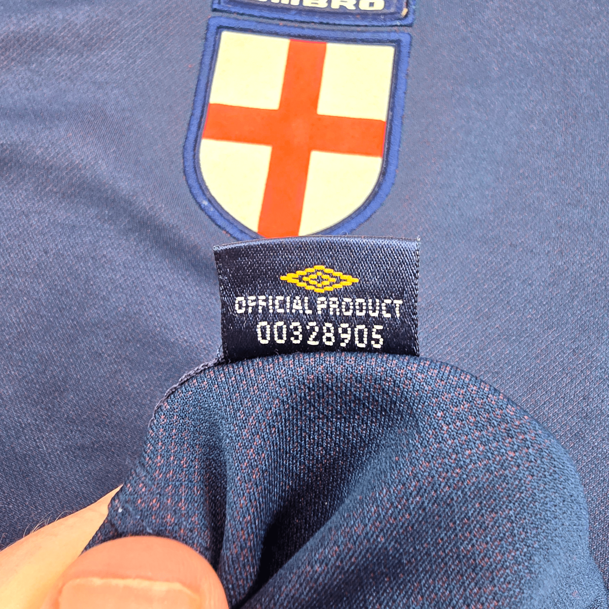 2002/04 England Away Football Shirt (L) Umbro #4 Gerrard
