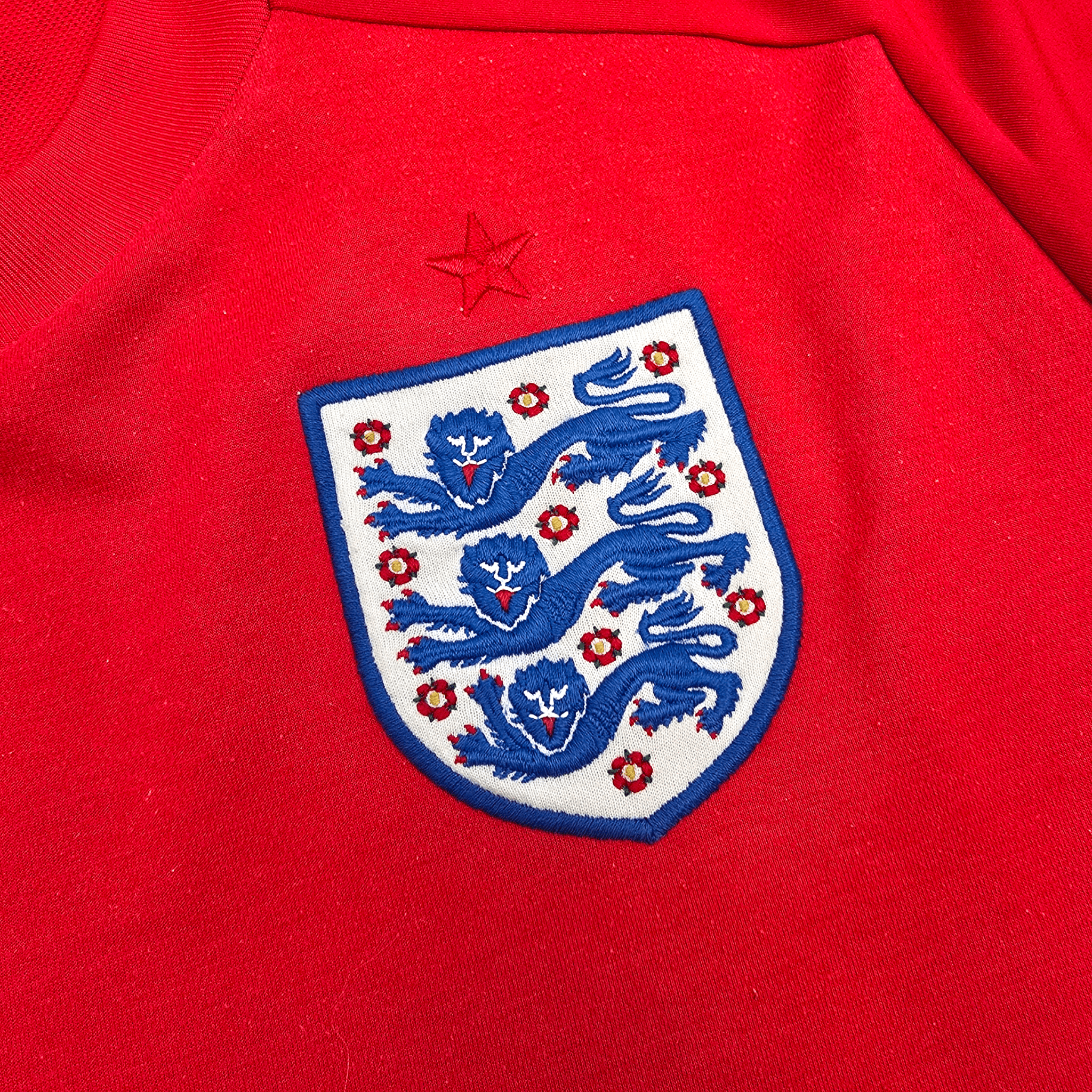 2010/11 England Away Football Shirt (L) Umbro #4 Gerrard