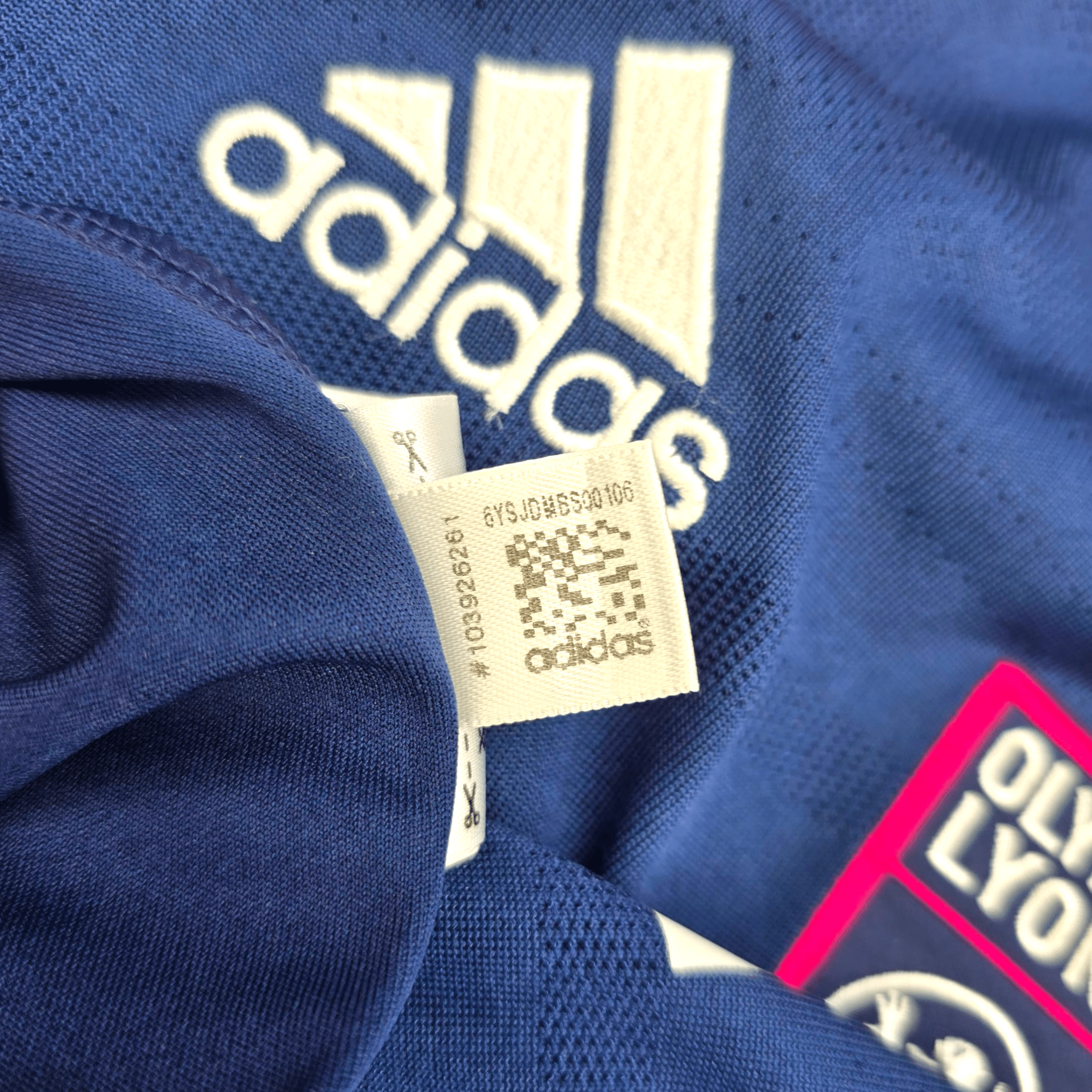 2011/12 Olympique Lyonnais Away Football Shirt (S) Adidas #17 Lacazette