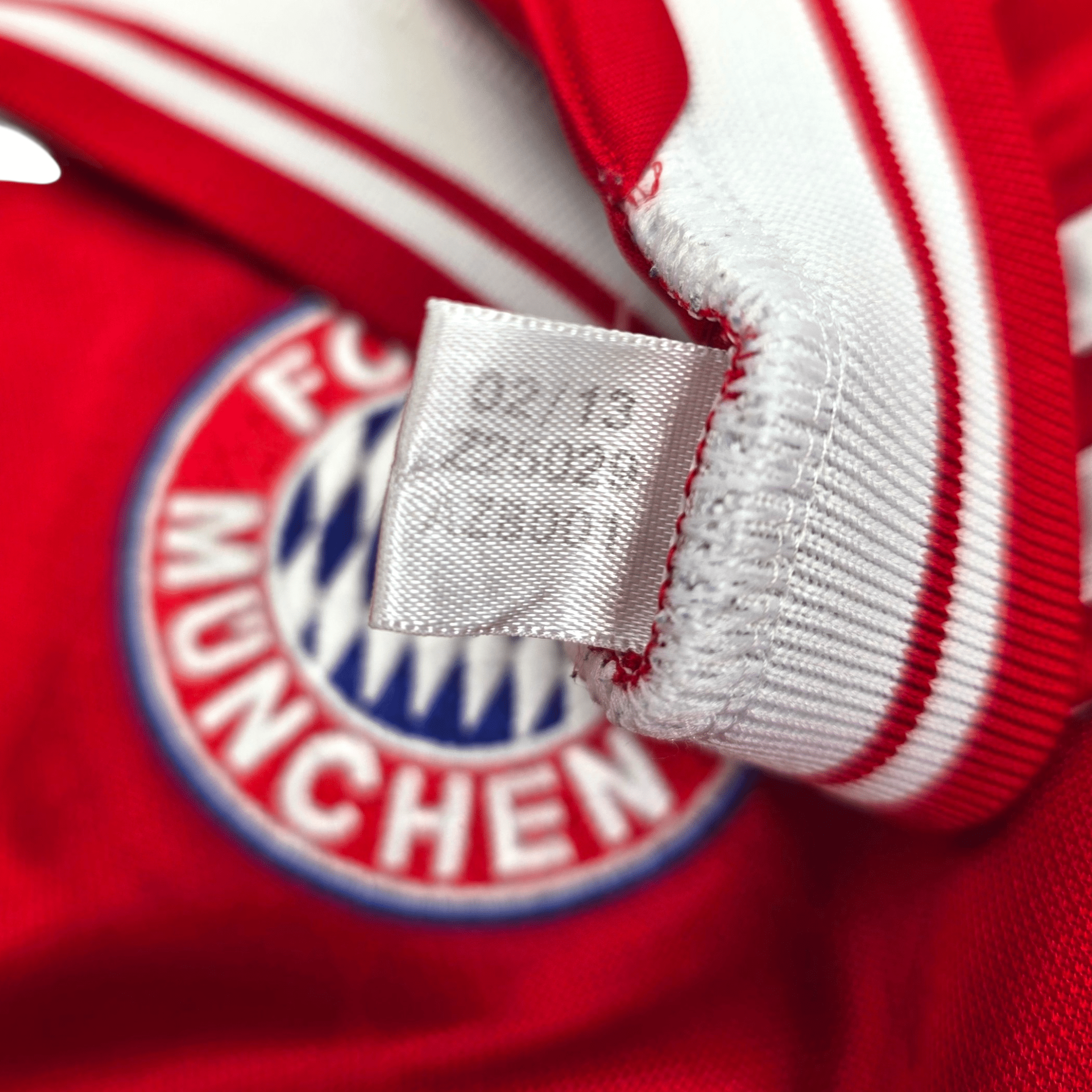 2013/14 Bayern Munich Home Shirt (XL) Adidas #8 Javi Martinez