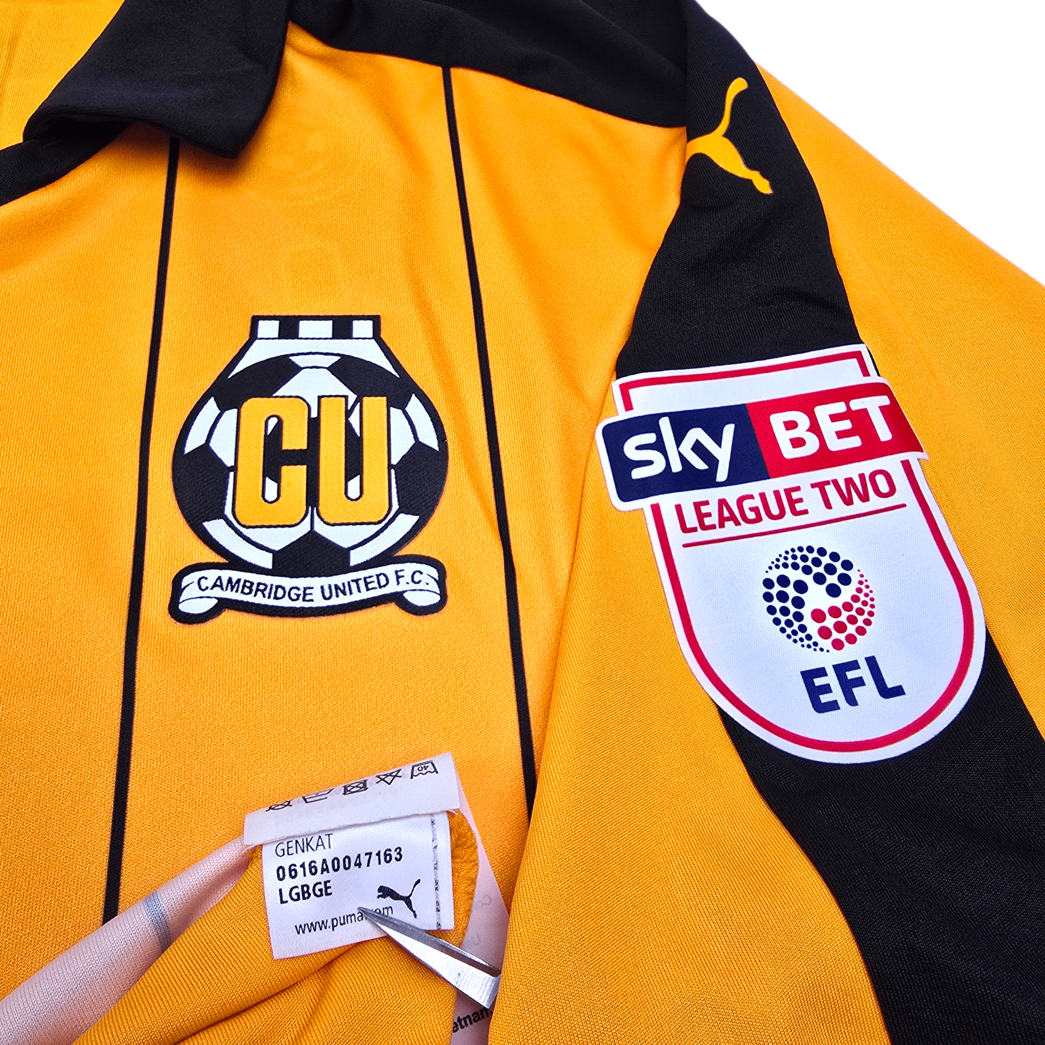 2016/17 Cambridge United Home Shirt (XL) Puma #10 Williamson - Retro Football Shirt
