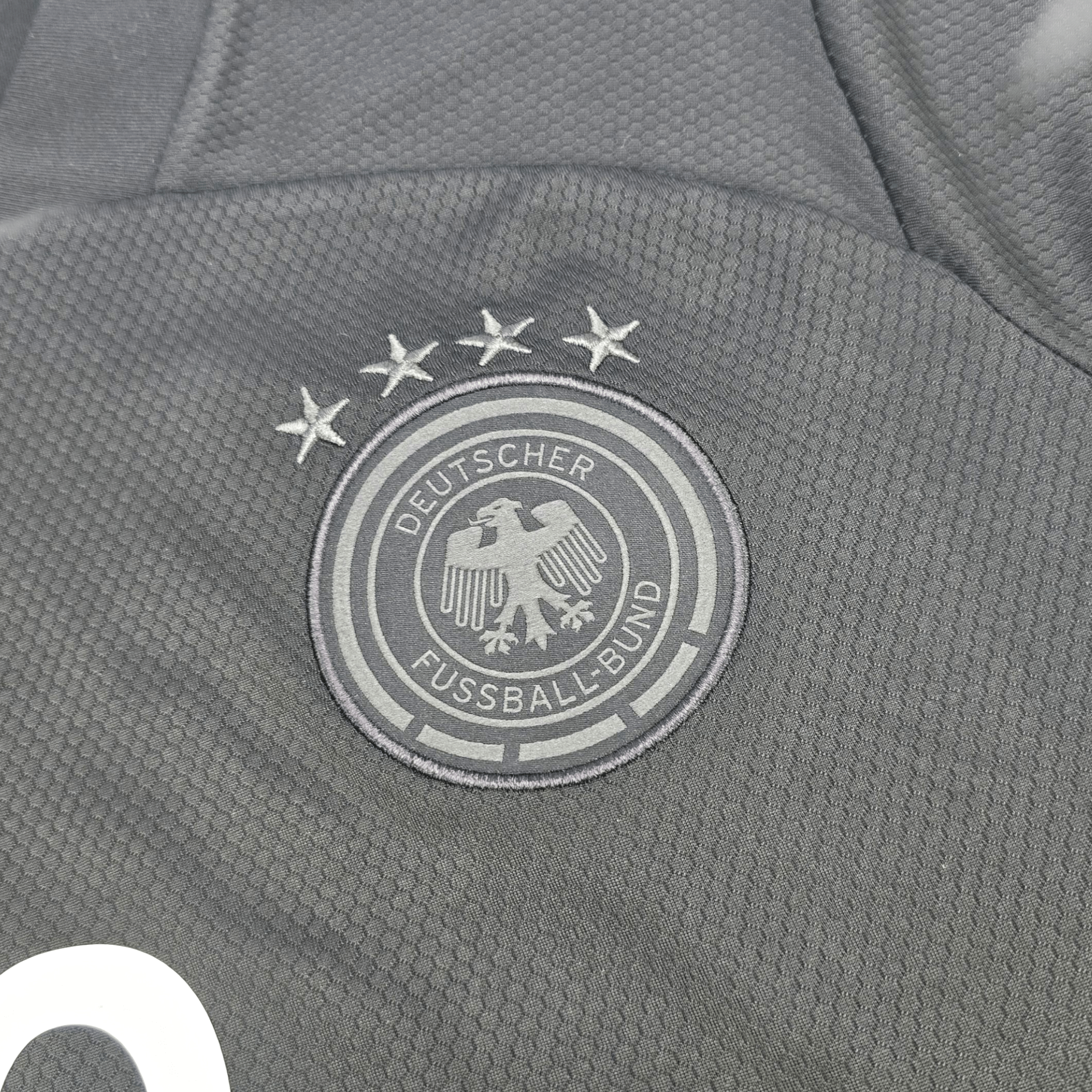2020/22 Germany Away Football Shirt (S) Adidas #2 Rüdiger