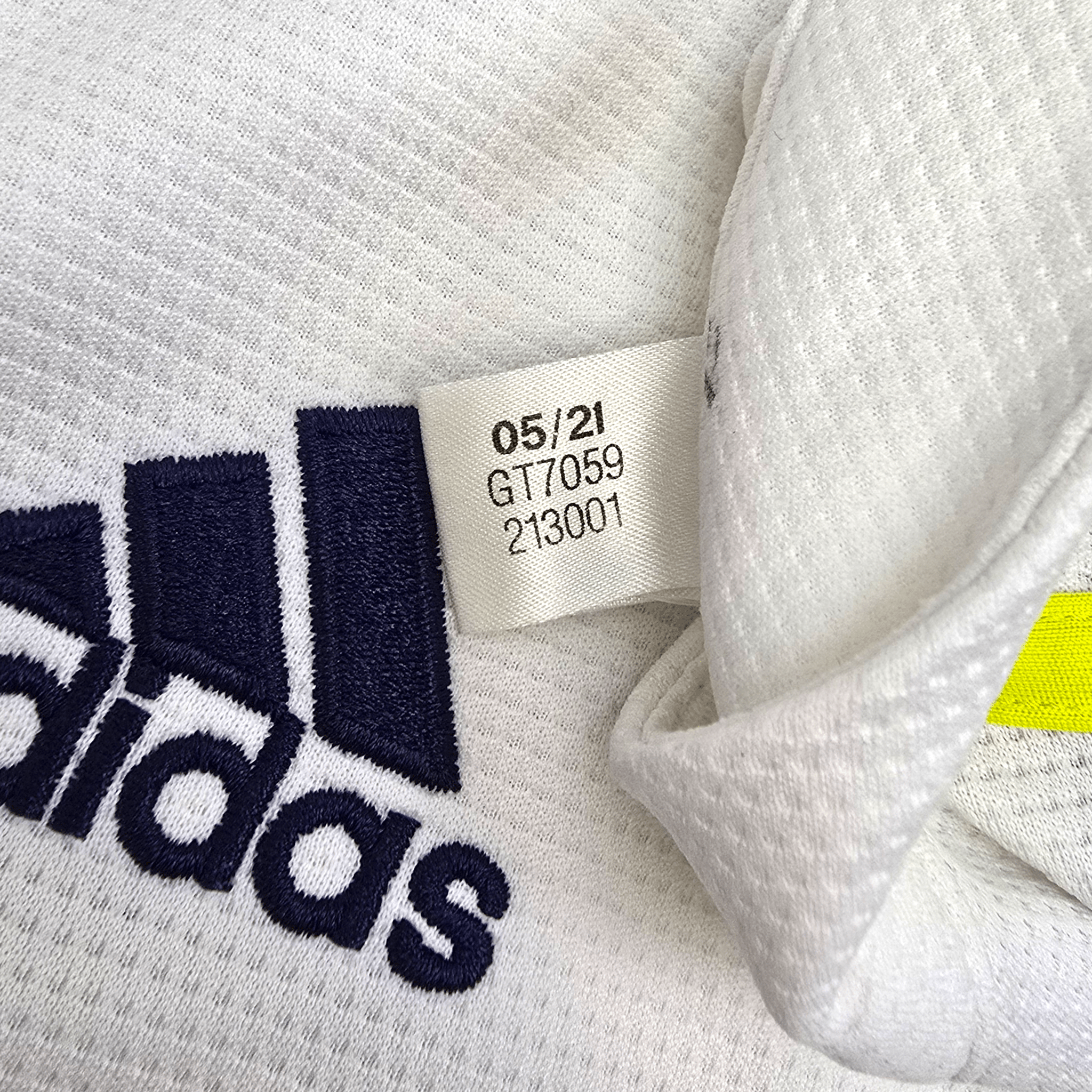 2021/22 Leeds United Home Shirt (M) Adidas #10 Raphinha