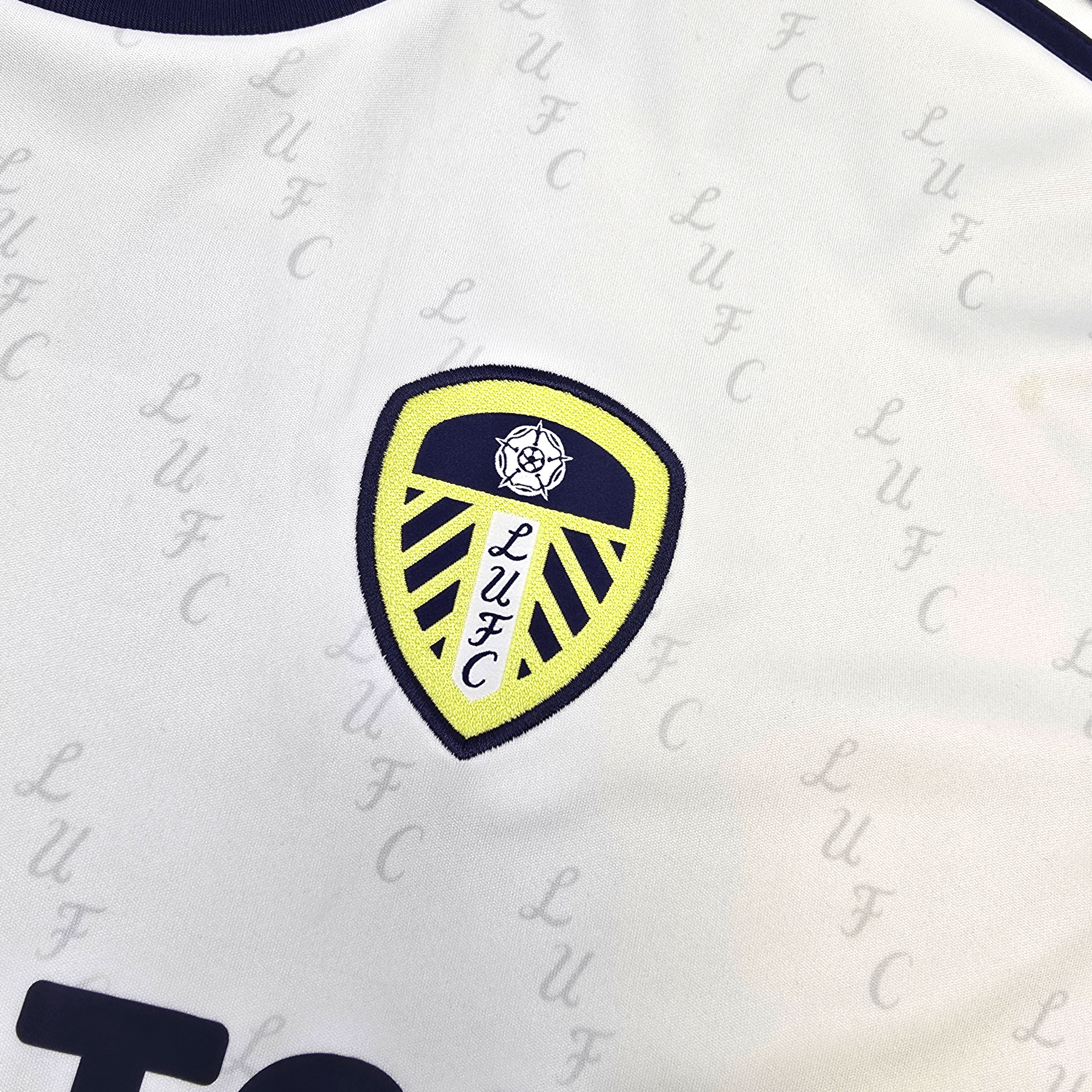 Leeds United 2022/23 Home Shirt XL - Aaronson #7 - Adidas Original