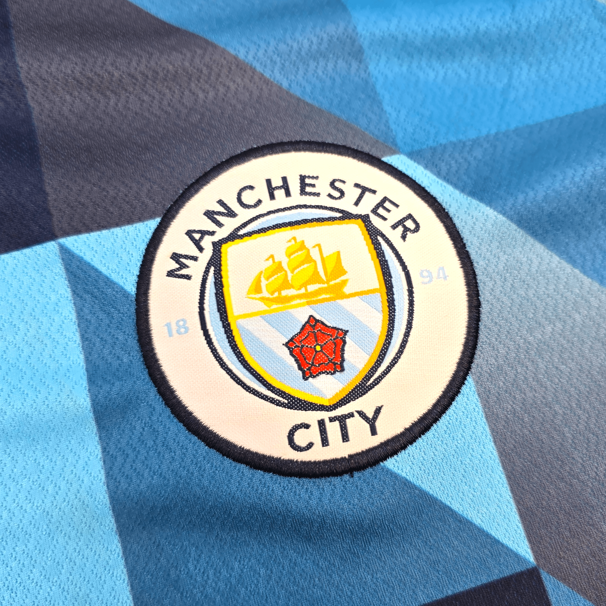2022/23 Manchester City Puma Training Shirt (M) - Treble Winners