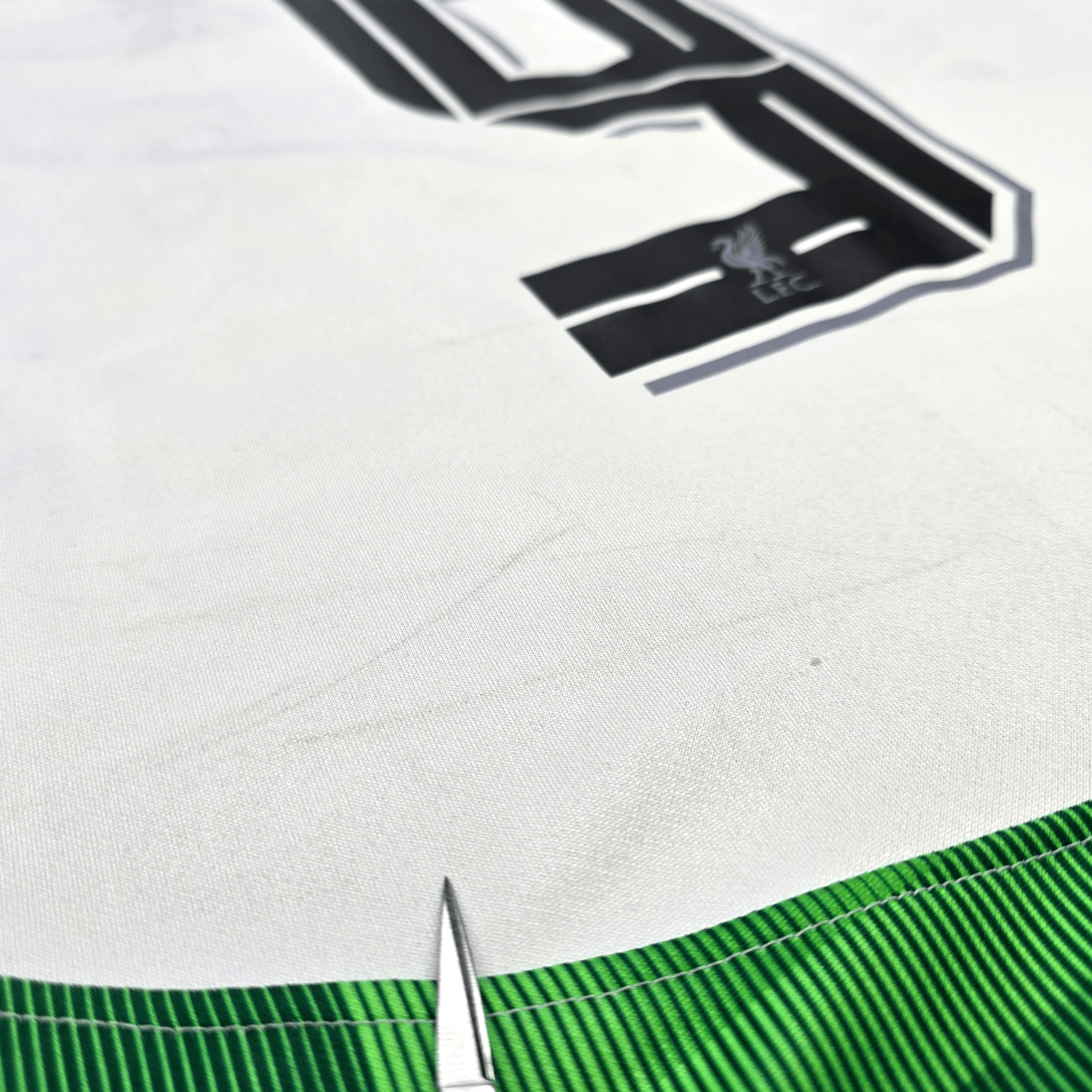 2023/24 Liverpool Away Shirt (S) Nike #9 Darwin Núñez