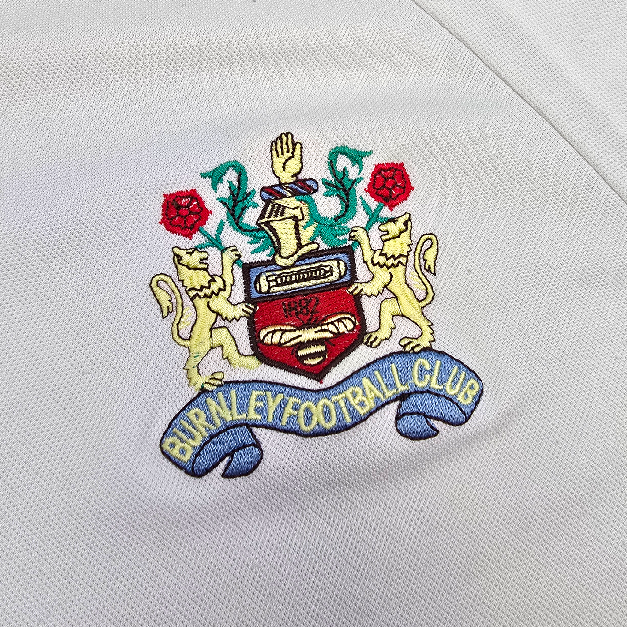 2001/02 Burnley Away Football Shirt (S) - Promotion Season Classic
