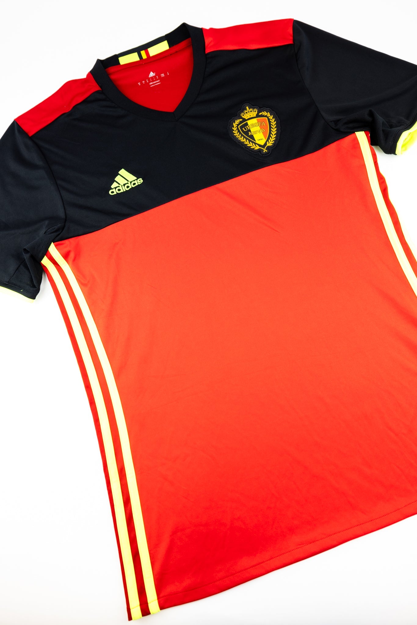 Belgium 2016 Football Shirt (Medium) - Main Image