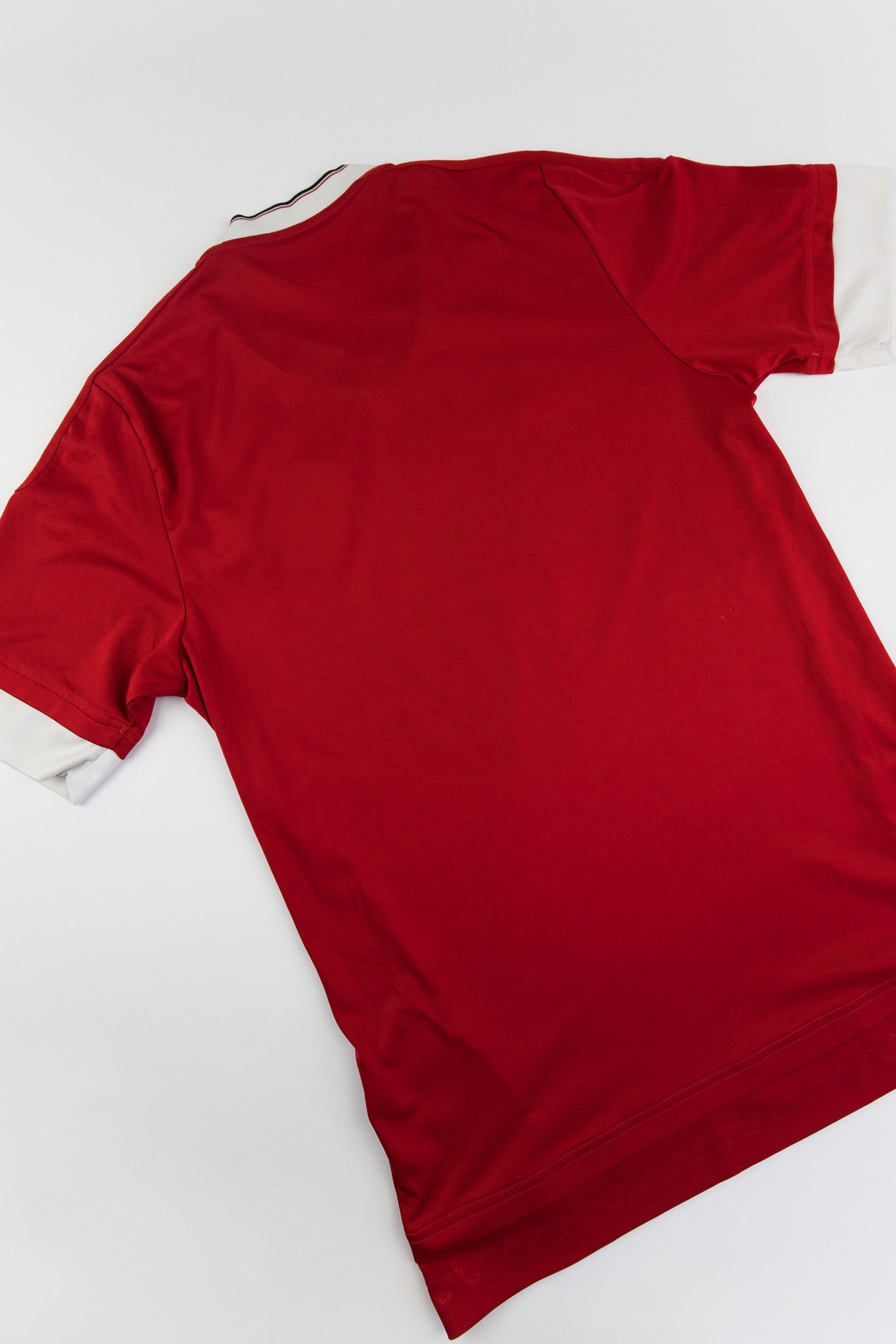 Manchester United 2015-16 Football Shirt (Small)