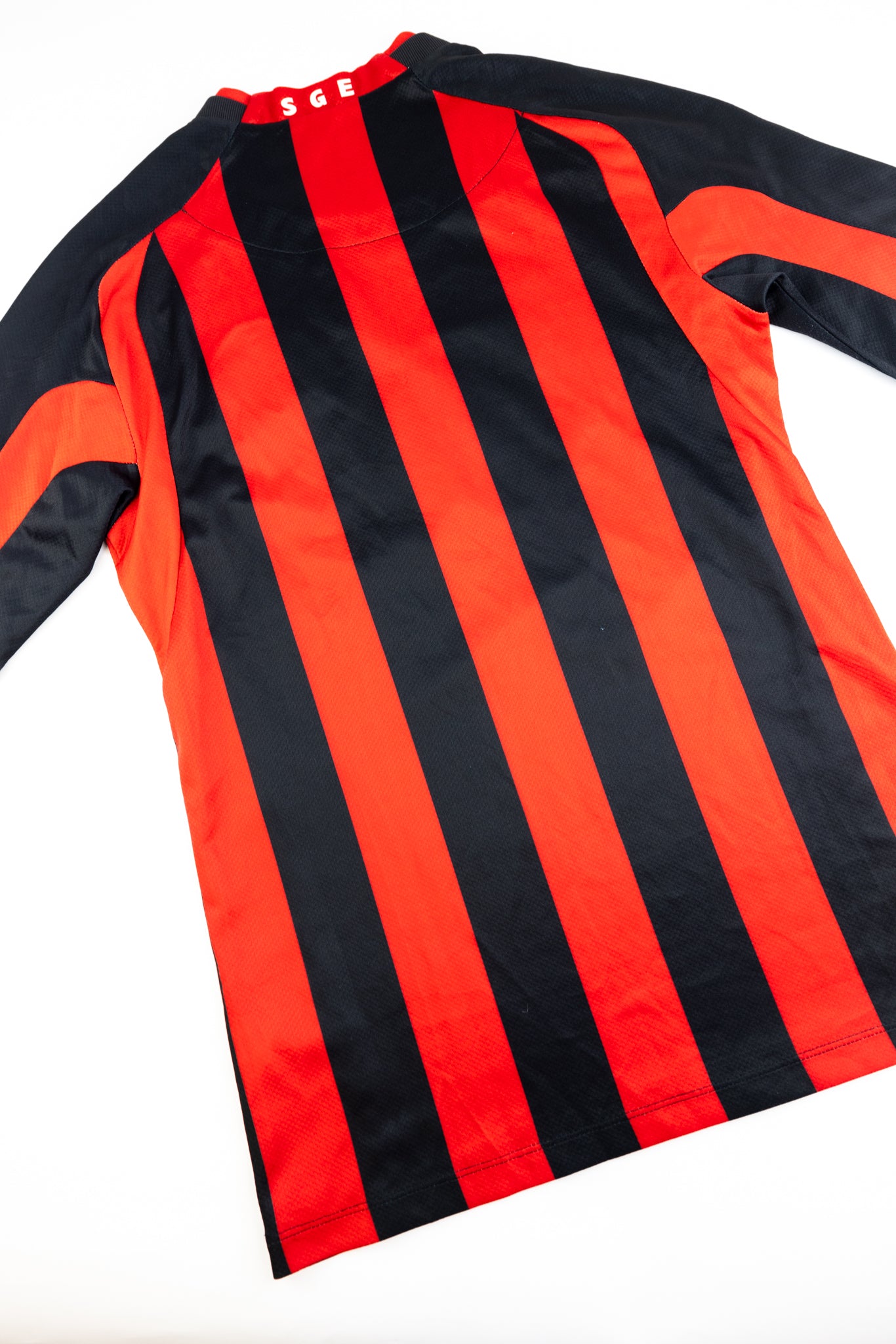 Eintracht Frankfurt 2013-14 Football Shirt (Small)