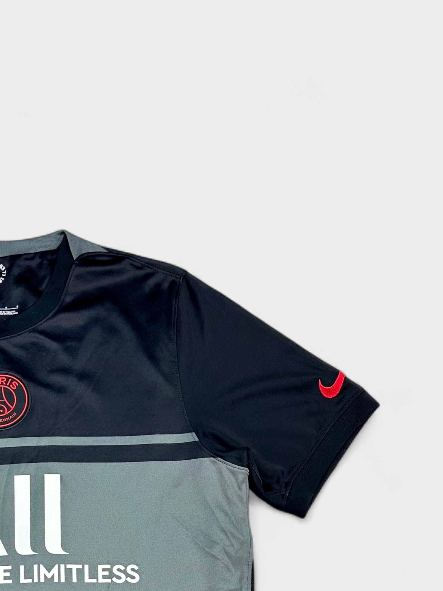 Paris Saint-Germain 2021-22 Third Shirt Nike Original (L)