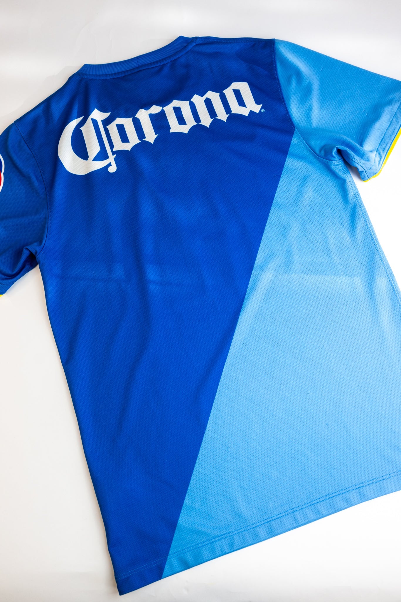 Club America 2013-14 Football Shirt (small)