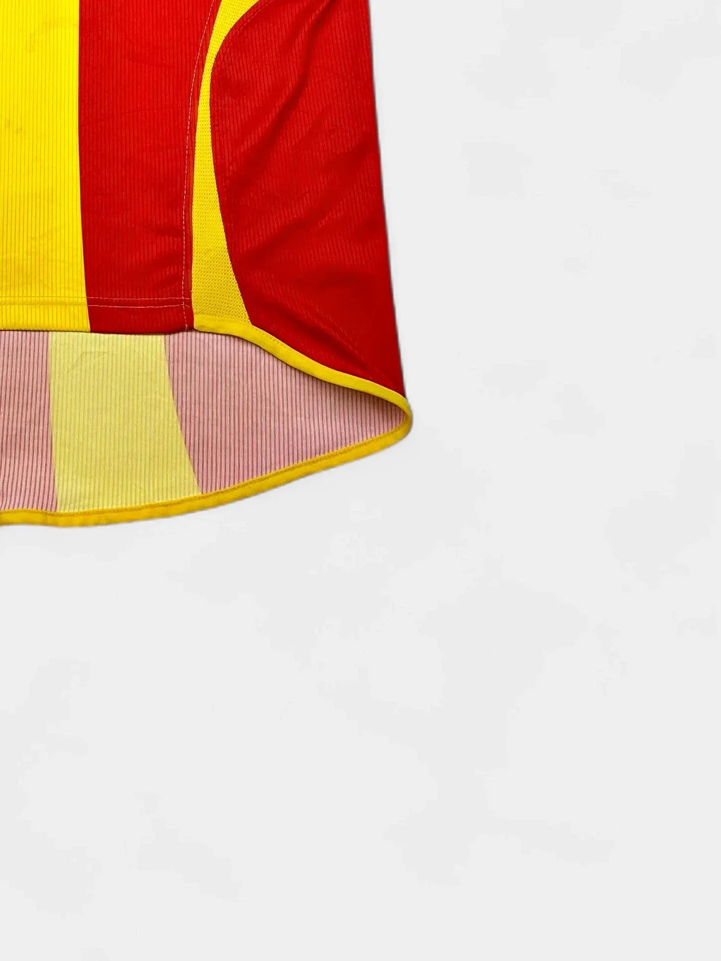 U.S. Lecce 2006-07 Asics Home Shirt (Small)