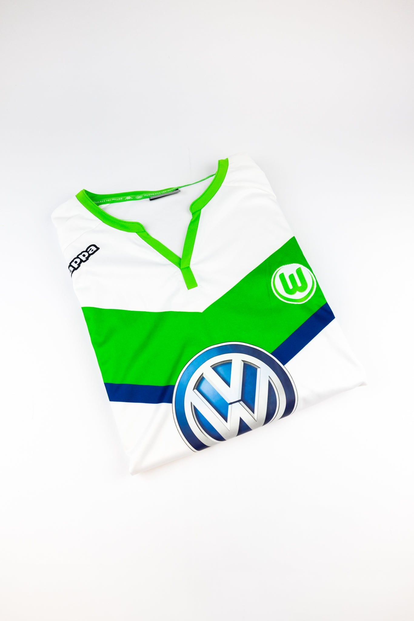 VFL Wolfsburg 2015-16 Football Shirt (2XL)