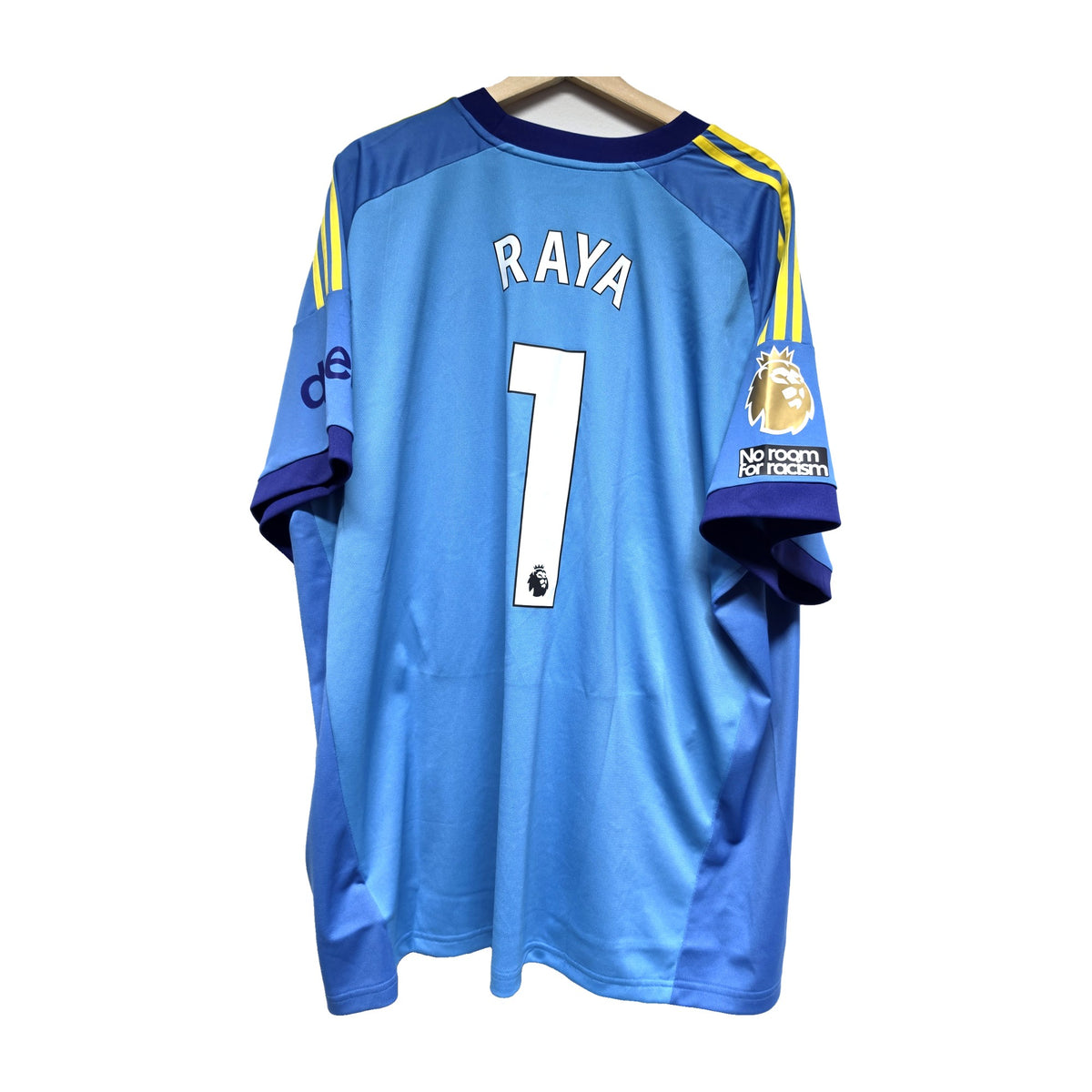 Arsenal 2026/27 away goalkeeper shirt, back with Raya 1 print