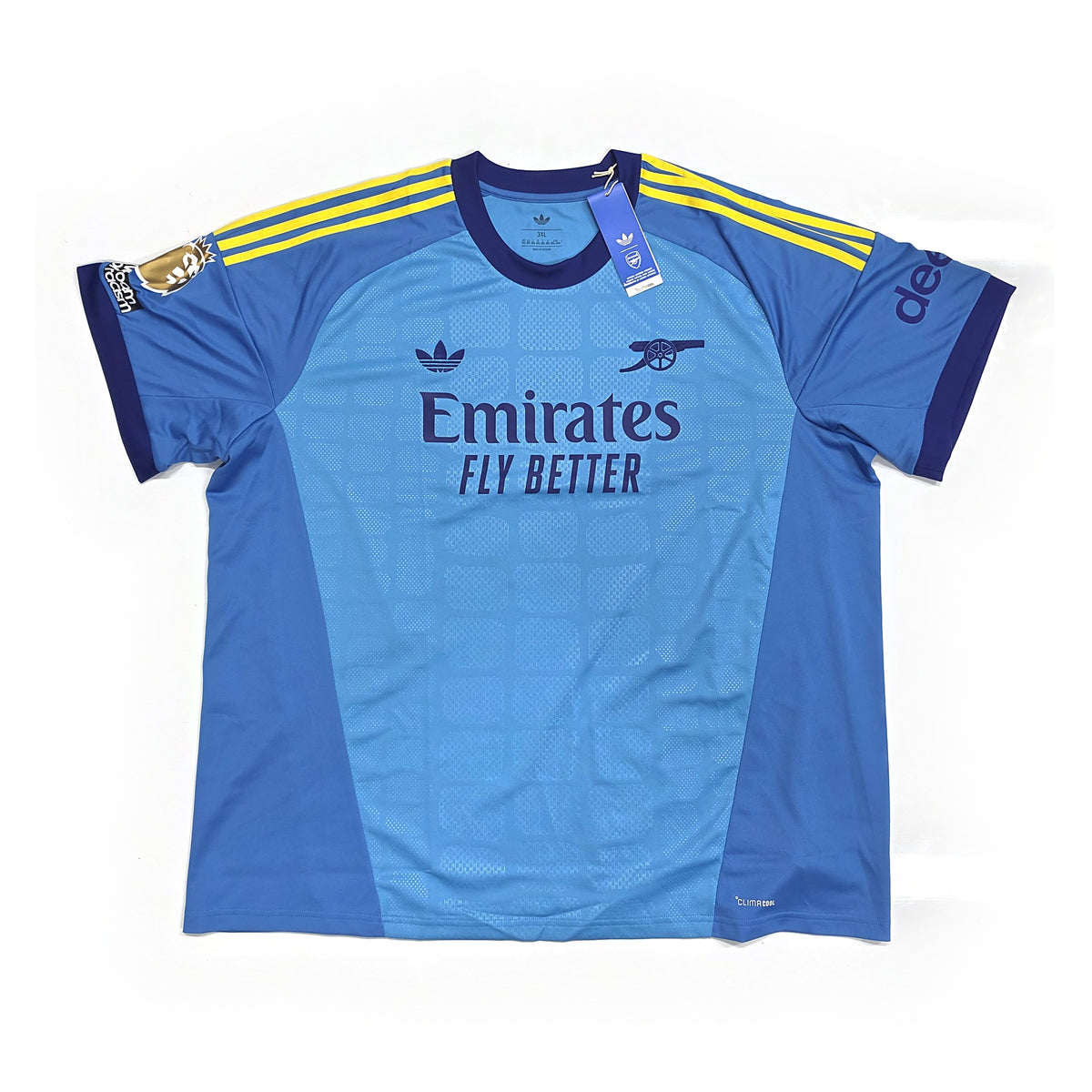 Arsenal 2026/27 away goalkeeper shirt, front