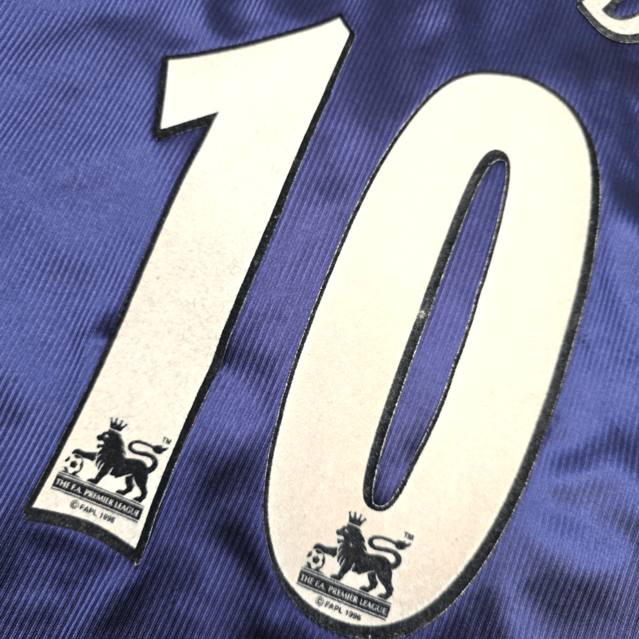 1999/01 Derby County Away Shirt (S) Puma #10 Kinkladze