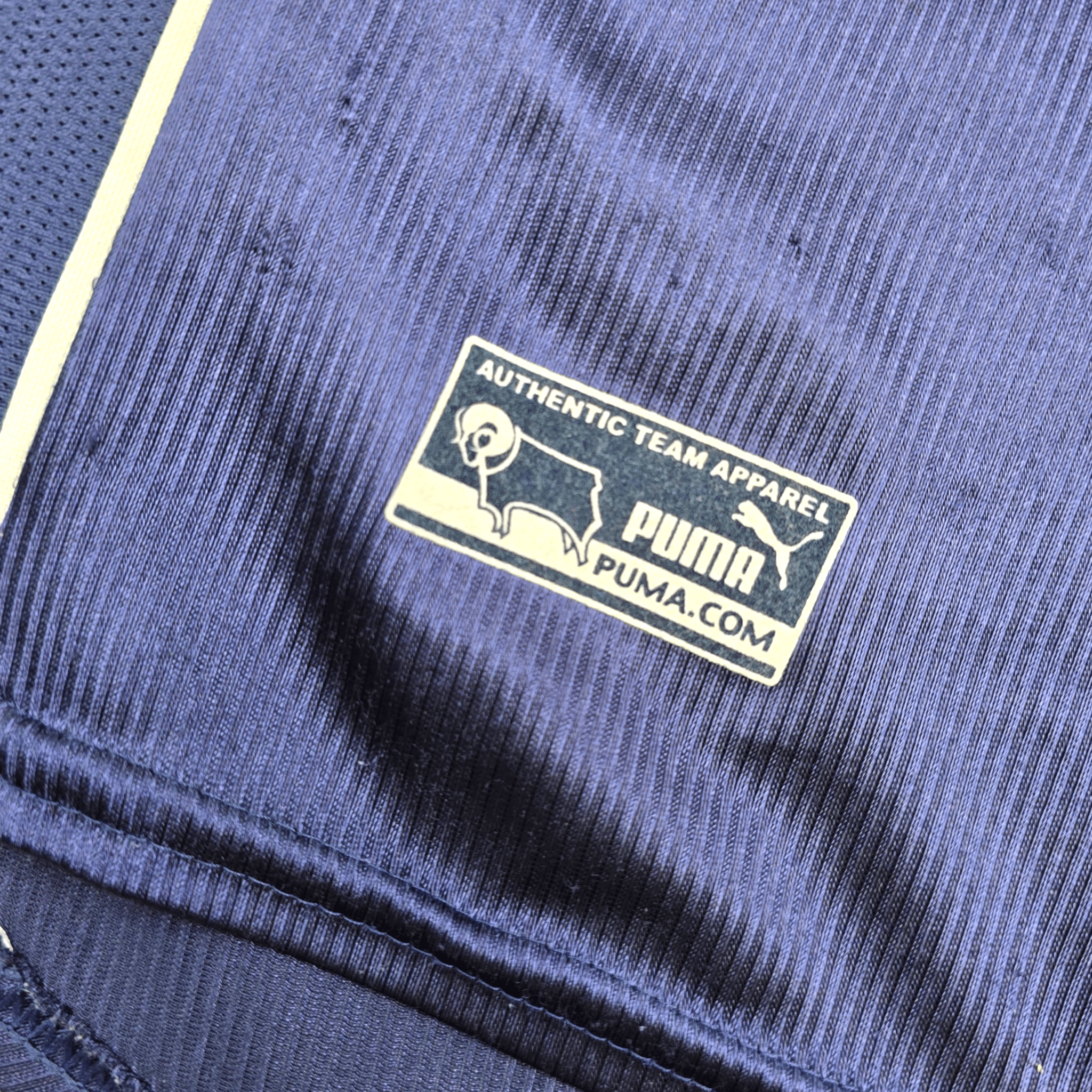 1999/01 Derby County Away Shirt (S) Puma #10 Kinkladze