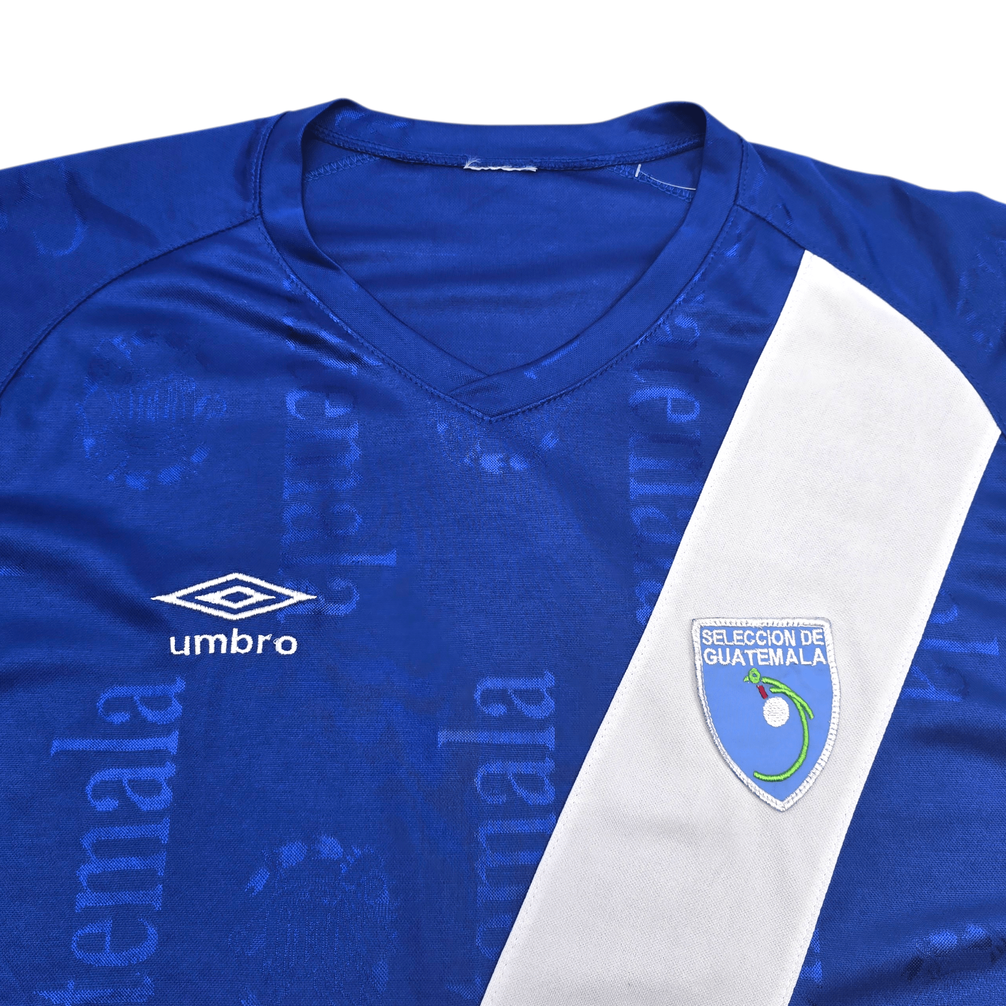 2011/12 Guatemala Away Football Shirt (XL) Umbro