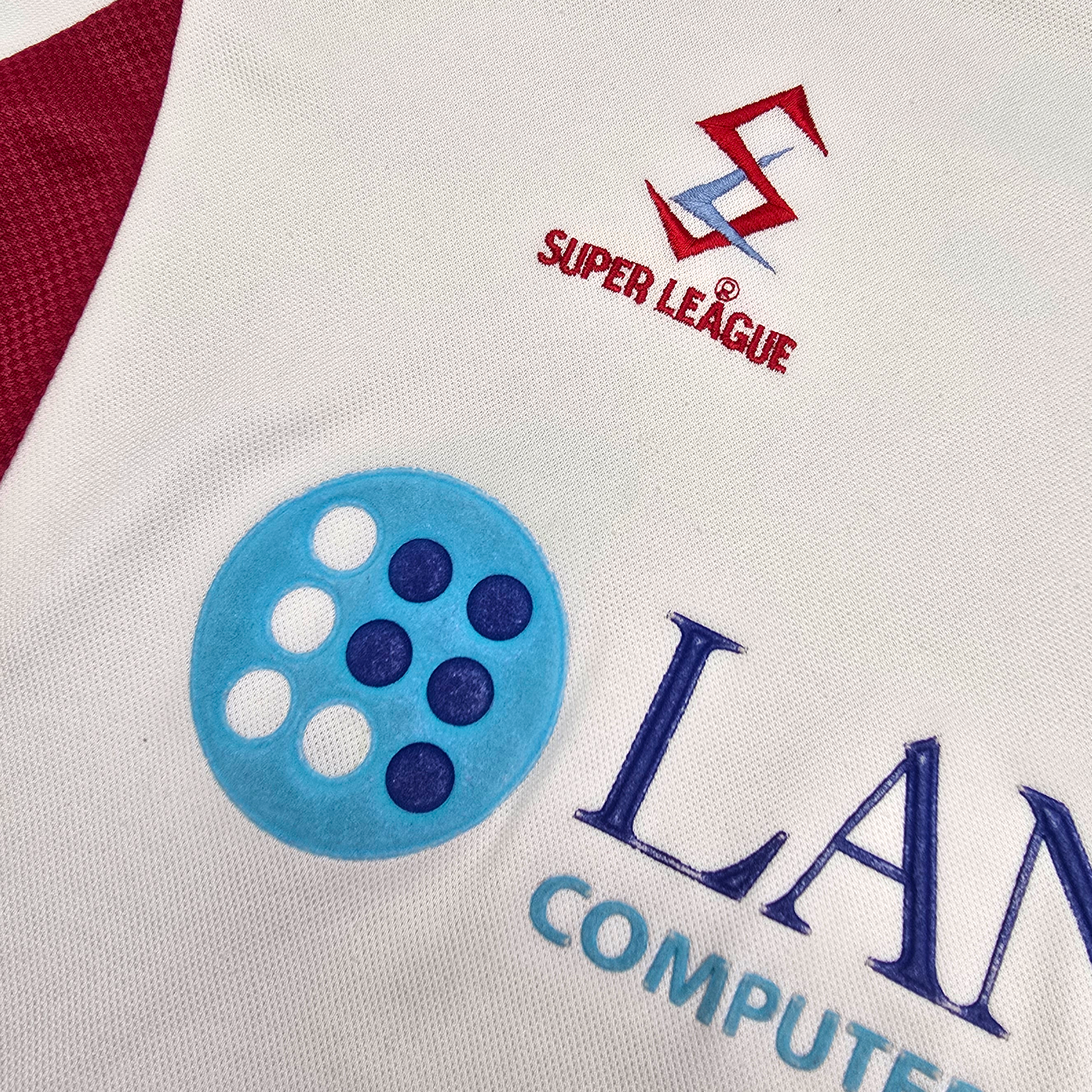 2001/02 Burnley Away Football Shirt (S) - Promotion Season Classic