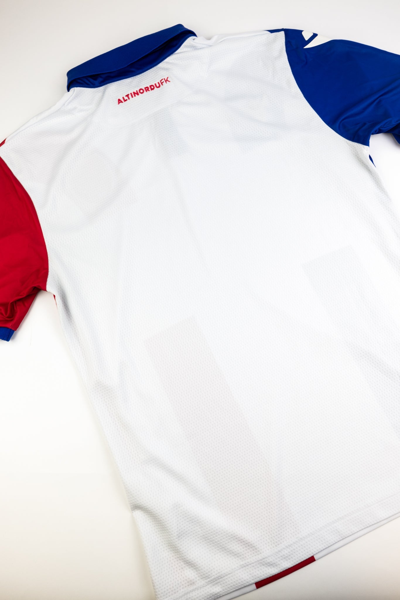 Altinordu 2019-20 Football Shirt (Large)