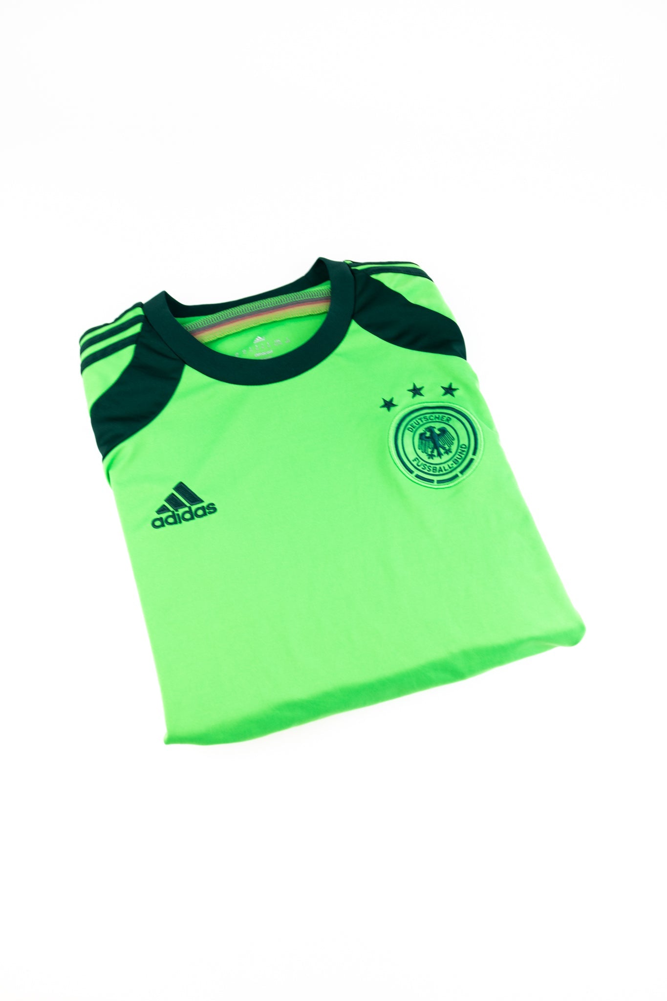 Germany 2014-15 Football Shirt (XL)
