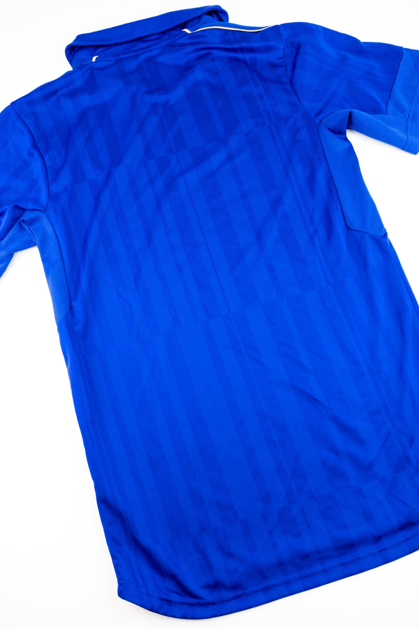 Leicester City 2016-17 Football Shirt (Small)