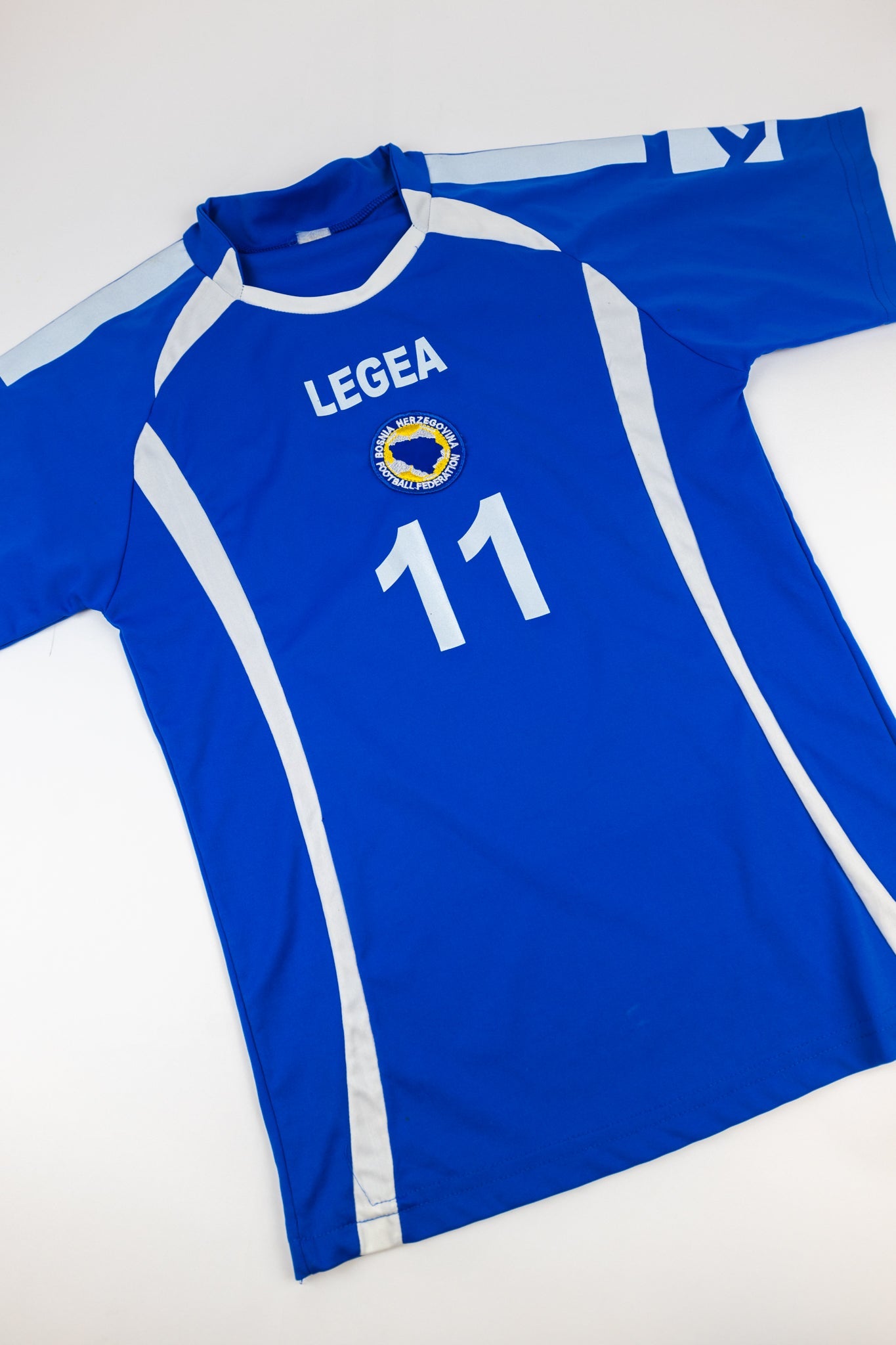 Bosnia and Herzegovina 2009 Football shirt (Small)