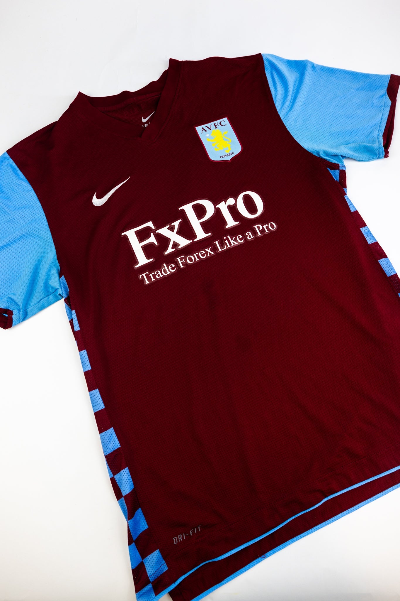 Aston Villa 2010-11 Football Shirt (Large)