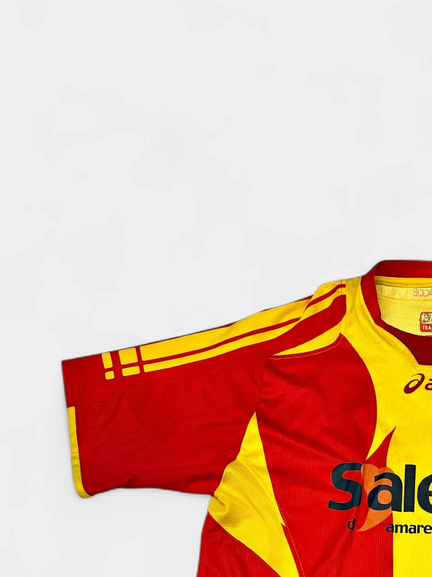 U.S. Lecce 2006-07 Asics Home Shirt (Small)