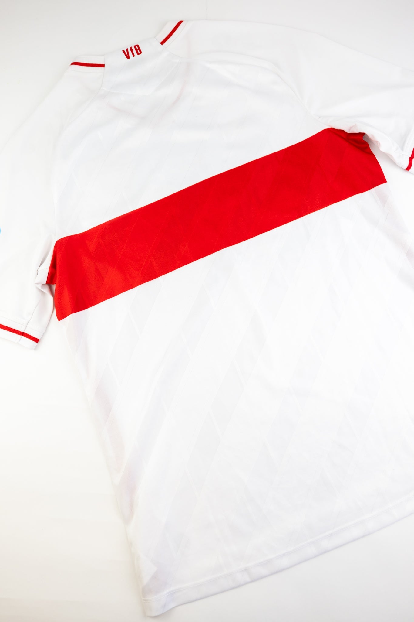 VfB Stuttgart 2020-21 Football Shirt (Small)
