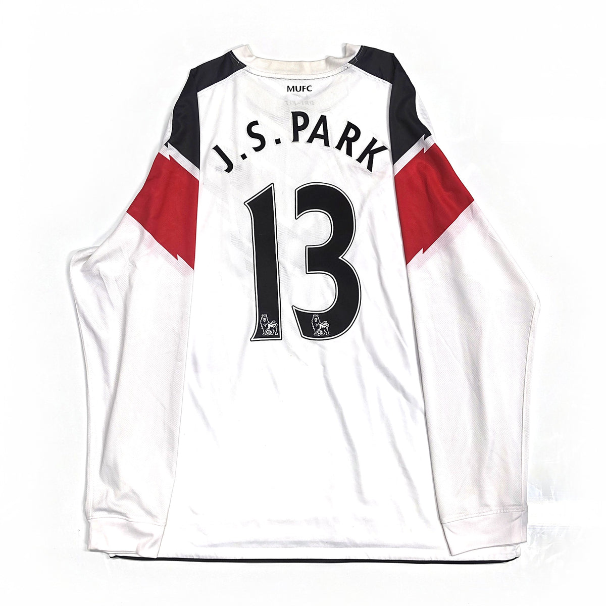 Manchester United 2010/11 away shirt long sleeve, back with J.S. Park 13 print